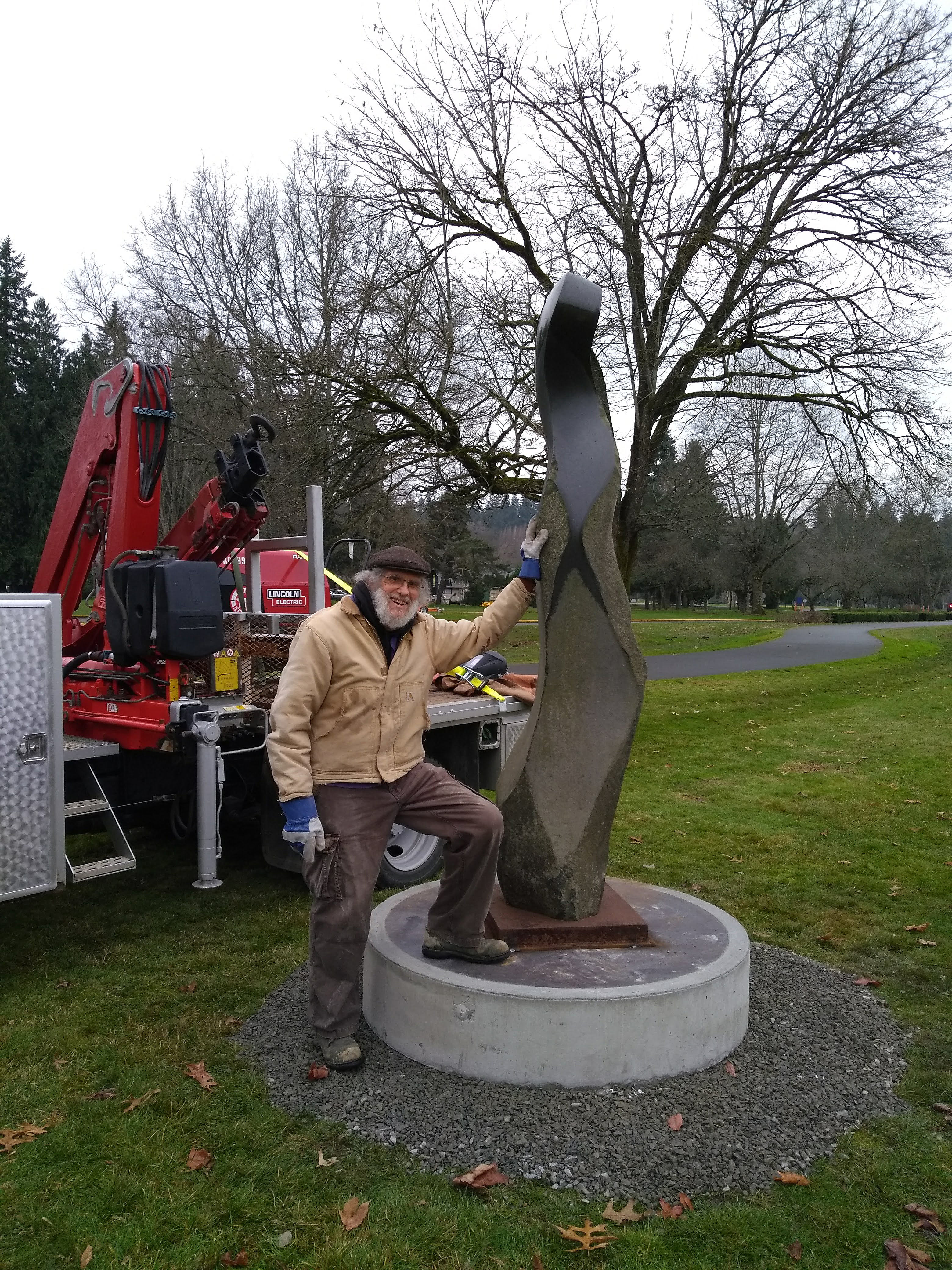Kirk with sculpture